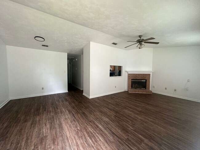 Building Photo - Richview Park Cir unit avail NOW!!!