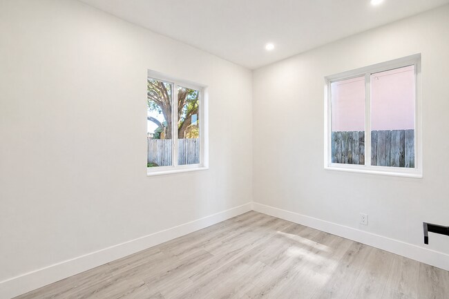 Foto del edificio - 113 SE 8th Ave