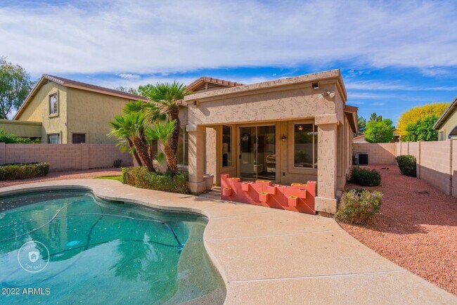Foto del edificio - Charming 3 Bed single level home with Priv...