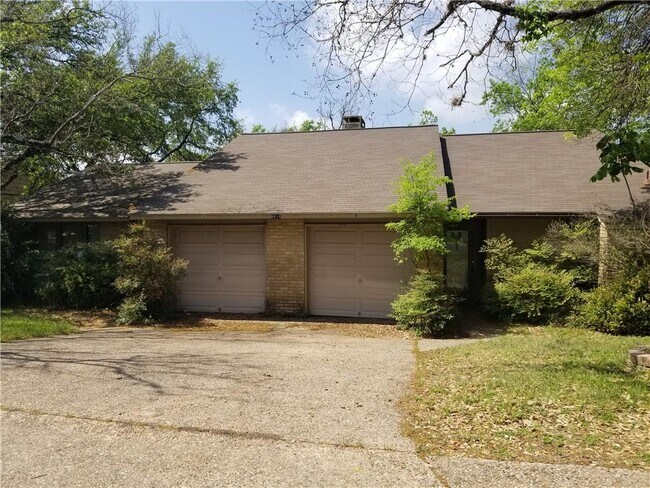 Foto del edificio - 6614 Hart Ln