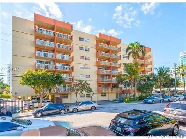 Foto principal - 600 NE 25th St