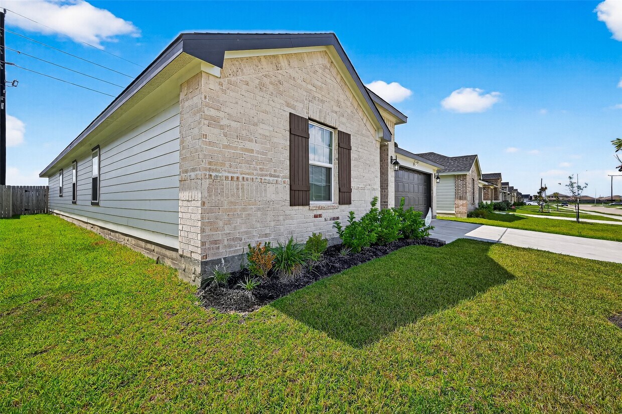 Foto principal - 8730 Shumard Oak Dr