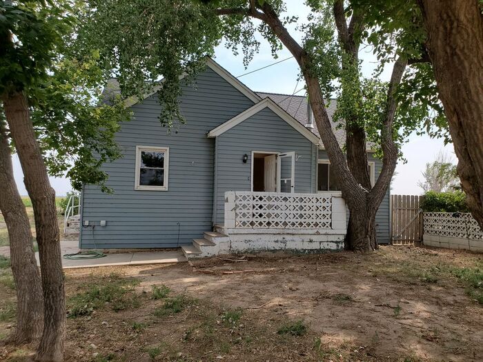 Primary Photo - 4 Bedroom Horse Property on 3 acres close ...
