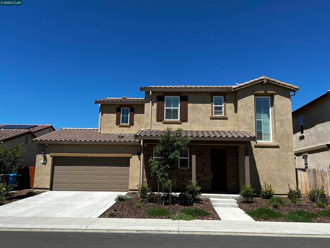 Foto principal - 742 Iris Dr