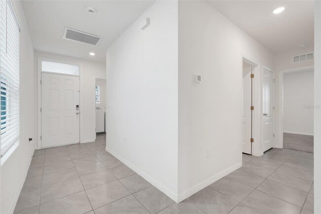 Foto del edificio - 3881 Brant Pl