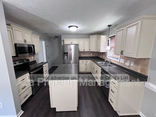 Building Photo - 1233 Screech Owl Dr