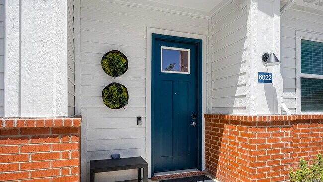 Foto del edificio - 220 W Melissa Rd