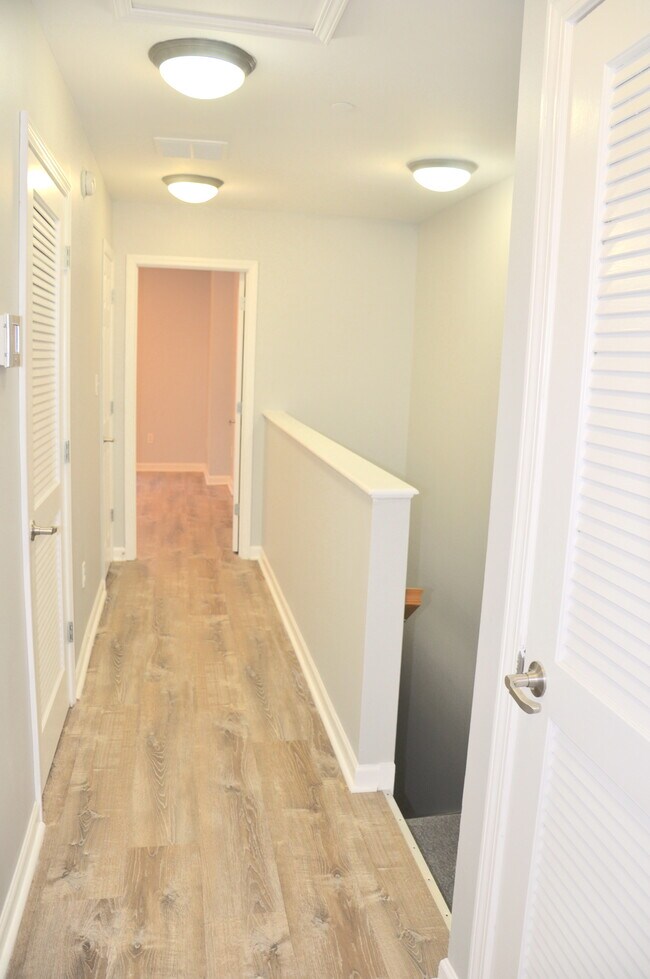 Building Photo - 4938 Siesta Oak Loop