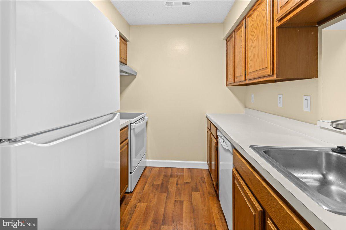 2413 Ravens Crest Dr, Plainsboro Township, NJ 08536 Room for Rent in