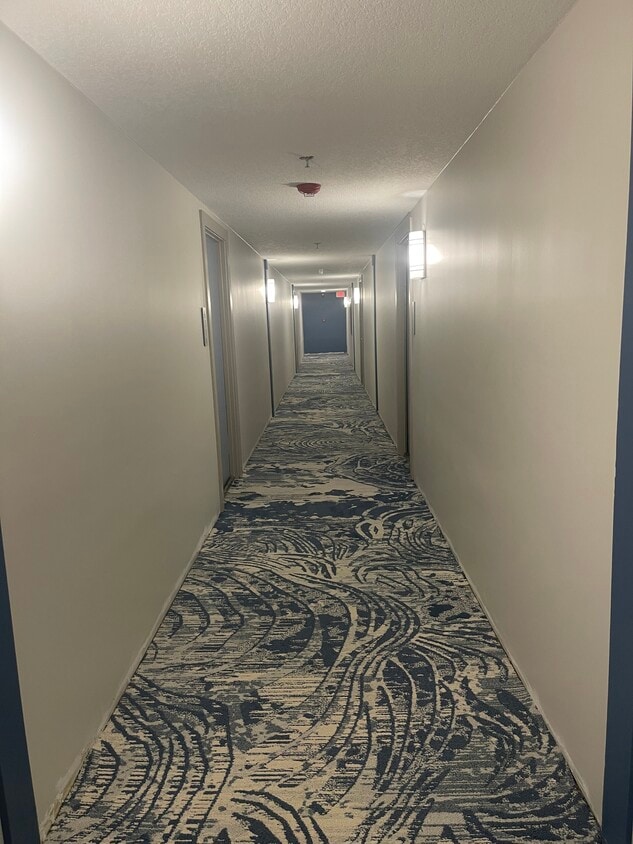 Interior hallway - 1 Key Capri