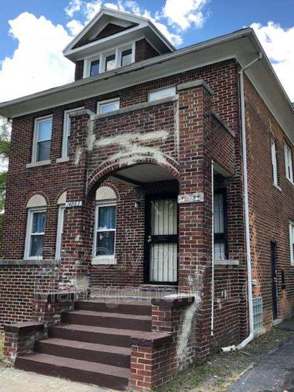 Building Photo - 14885 Holmur St