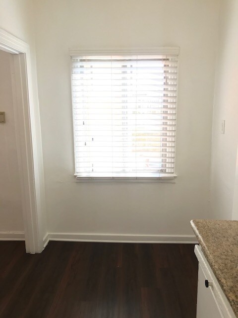 Foto del edificio - 127 N Edgemont St