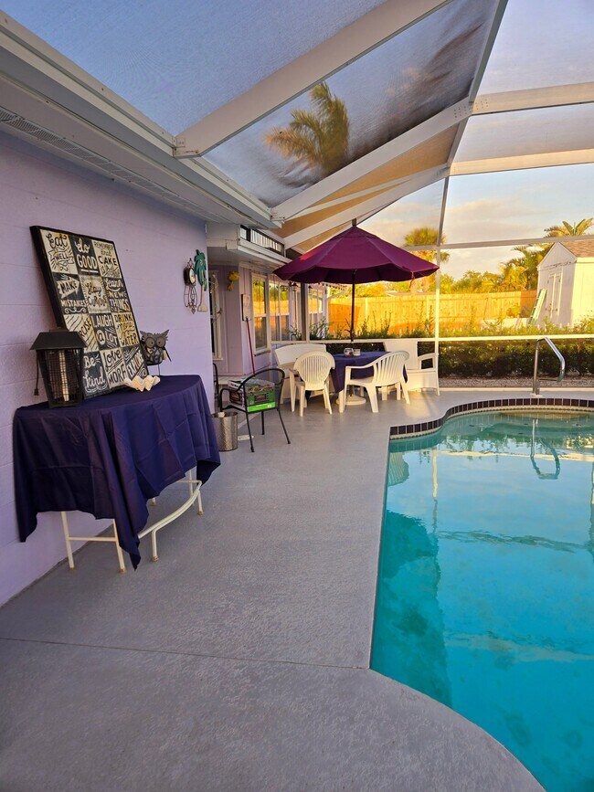 Foto del edificio - 440 Driftwood Rd