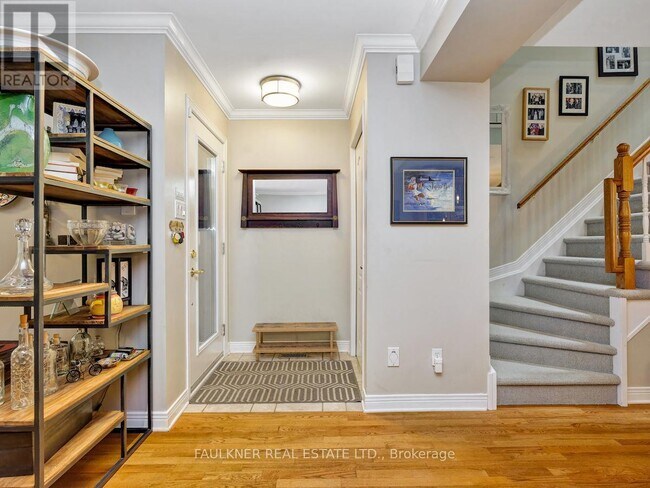 Photo du bâtiment - 27 Warrington Dr