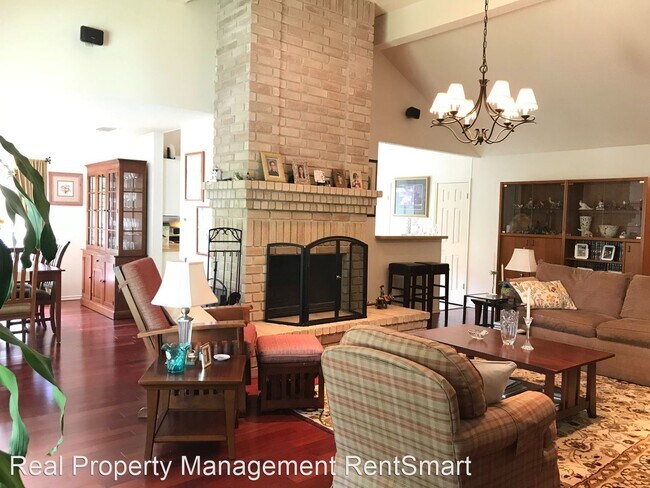 Foto del edificio - 4 br, 2 bath House - 7913 Cahill Drive
