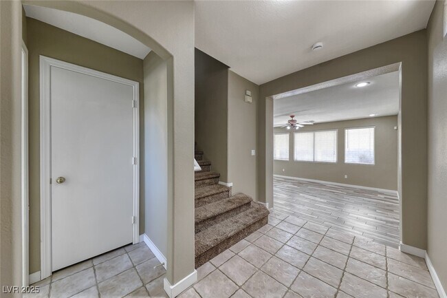 Foto del edificio - 7237 Twin Maples Ct