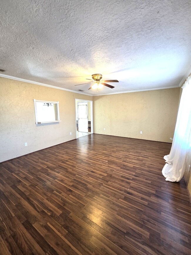 Foto del edificio - 121 County Rd 637