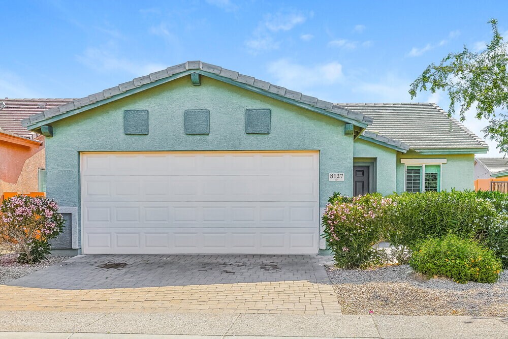 Foto principal - 8127 S 5th Ave