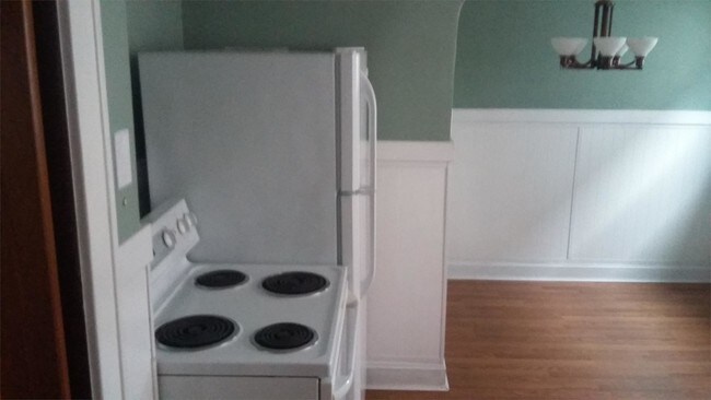 Photo - 292 Stillwell Ave
