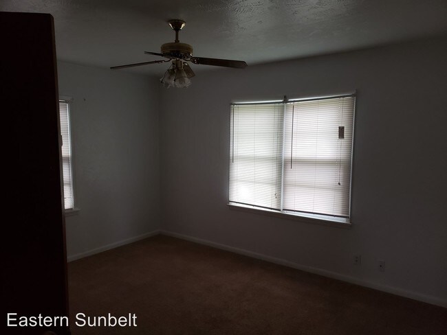 Foto del edificio - 2 br, 1 bath House - 820 East Canadian