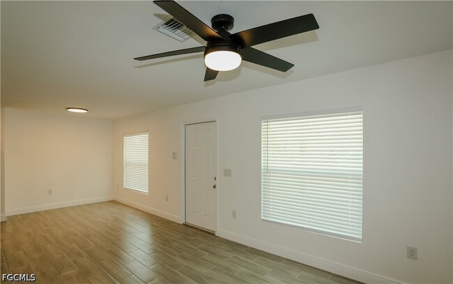 Building Photo - 917 Graystone Ave