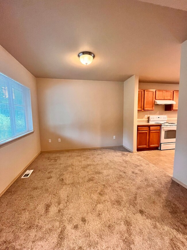 Building Photo - 15518 87th Ave E