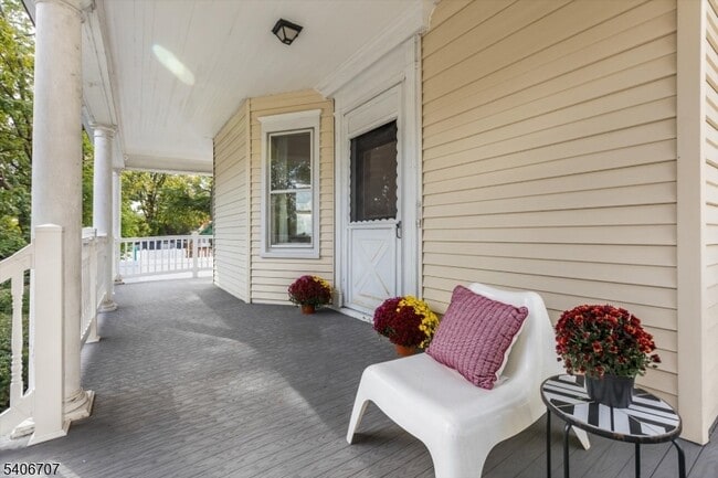 Foto del edificio - 11 Mountain View Pl