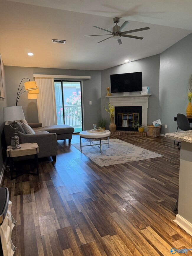 Foto del edificio - 6622 Willow Pointe Dr NW