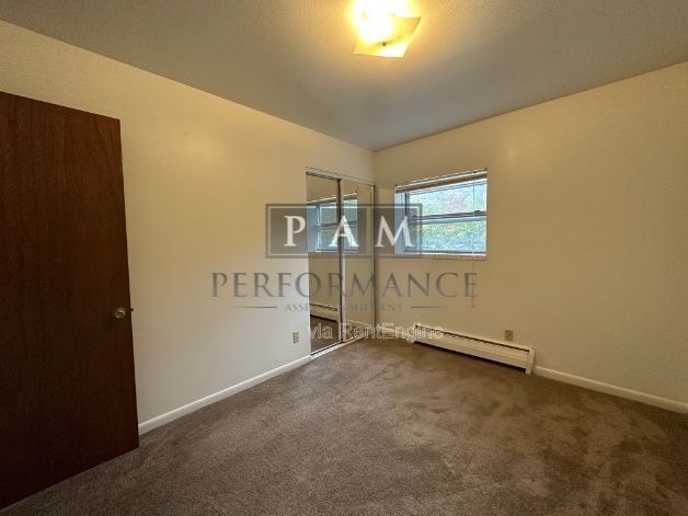 Foto del edificio - 2859 S 6th St