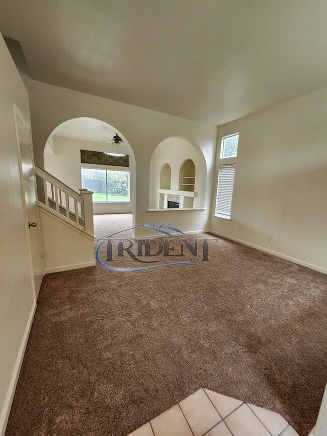 Foto del edificio - 3 bedroom, 2 ½ bath SOLAR home