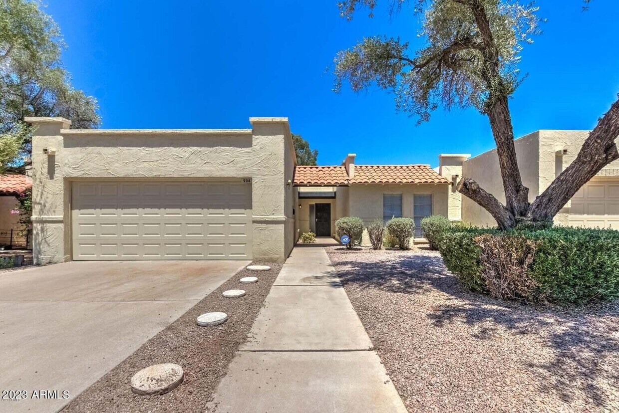 934 E Laguna Dr, Tempe, AZ 85282 Townhome Rentals in Tempe AZ