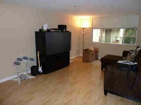 Sala de estar - 4501 Cedros Ave