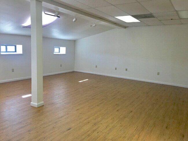 Photo - 5 Colony St Apartment