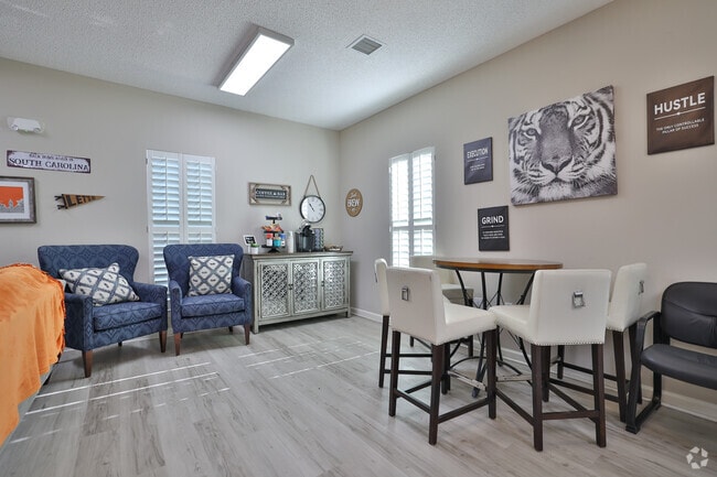 Leasing Center - Rosewood at Clemson