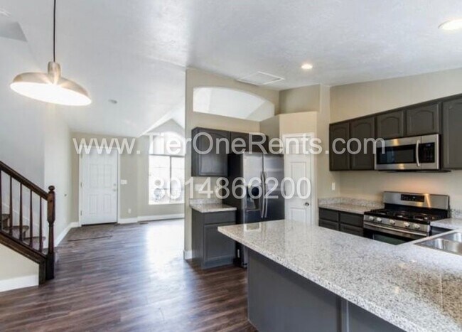 Foto del edificio - This property offers a NO DEPOSIT option a...