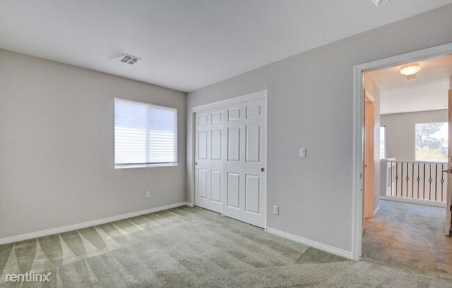 Building Photo - 2 br, 4 bath House - 7241 Linaria Road