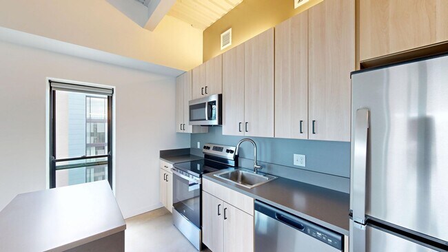 Interior Photo - 418 East Grand