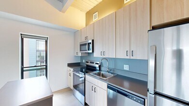Interior Photo - 418 East Grand