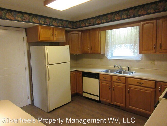 Building Photo - 4 br, 2.5 bath House - 65 Willowbrook Drive