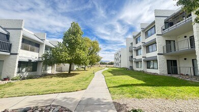 Building Photo - 7777 E Golf Links Rd