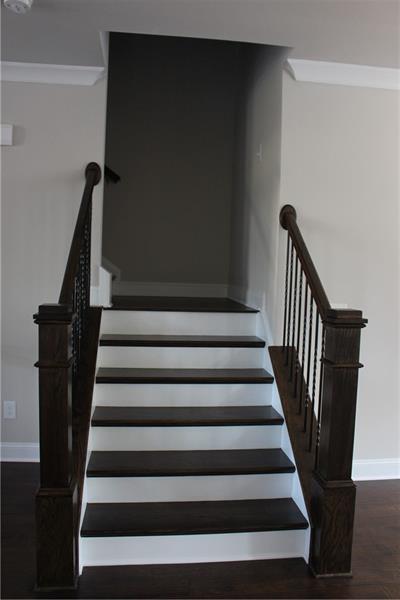 Building Photo - 7817 Laurel Crest Dr