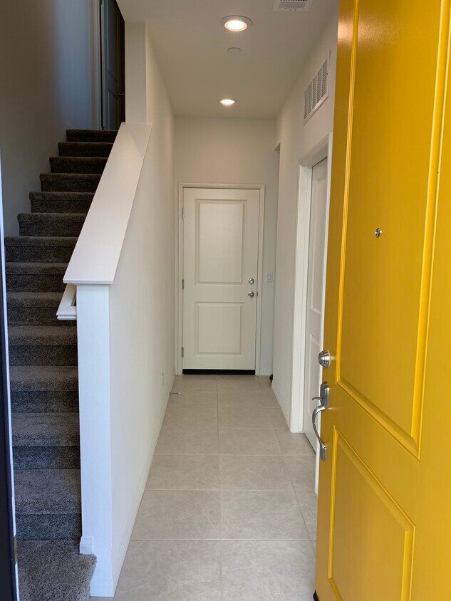 Foto principal - 18451 Mural Pl