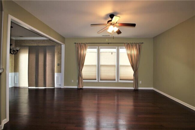 Foto del edificio - 4955 Berkeley Run Crossing