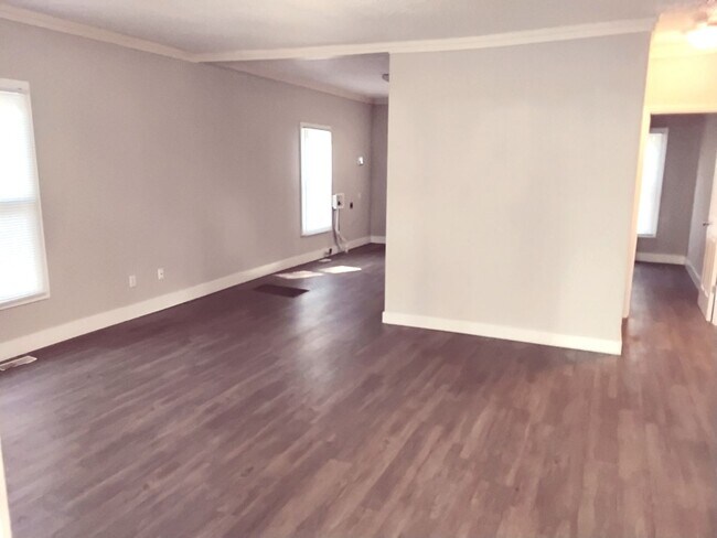 Foto del edificio - Charming 3-Bedroom Home Near the Park – Pe...