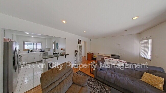 Foto del edificio - 2131 Gillespie St