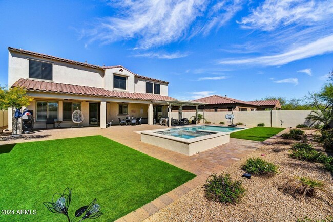 Building Photo - 1715 W Aloe Vera Dr