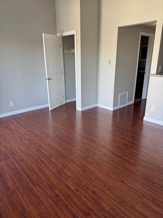 Sala de estar - 6502 Vineland Apartments