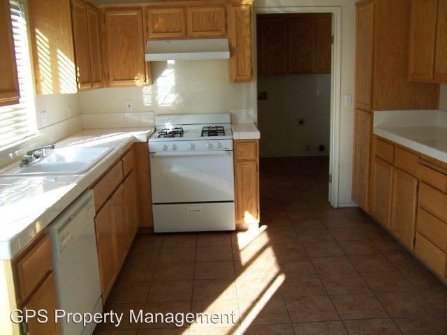 Building Photo - 5 br, 3 bath House - 2157 Tillie Lewis Dr.