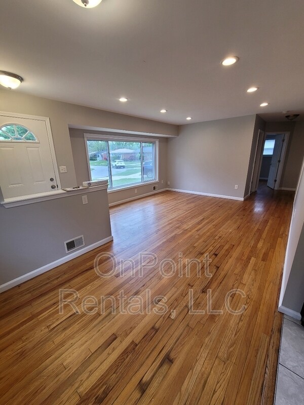 Foto del edificio - 26343 Margareta St