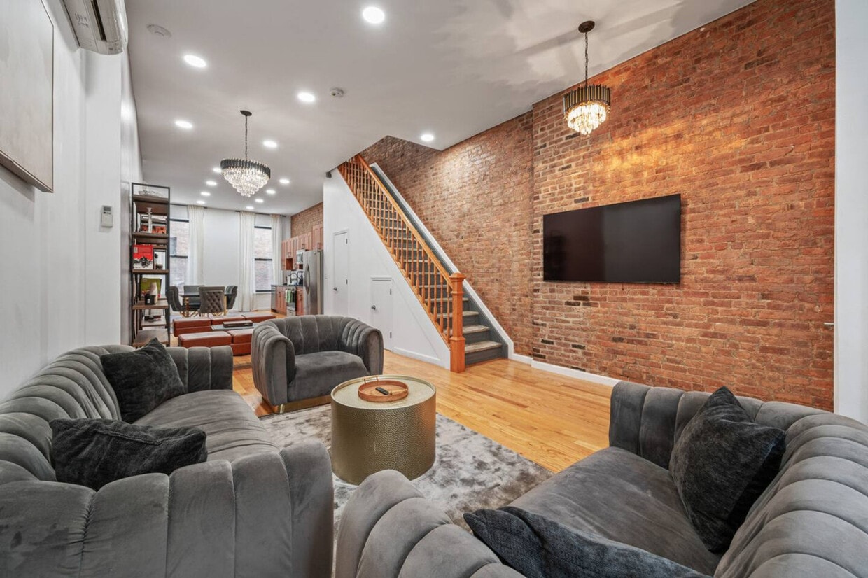 Foto principal - 283 Pleasant Ave